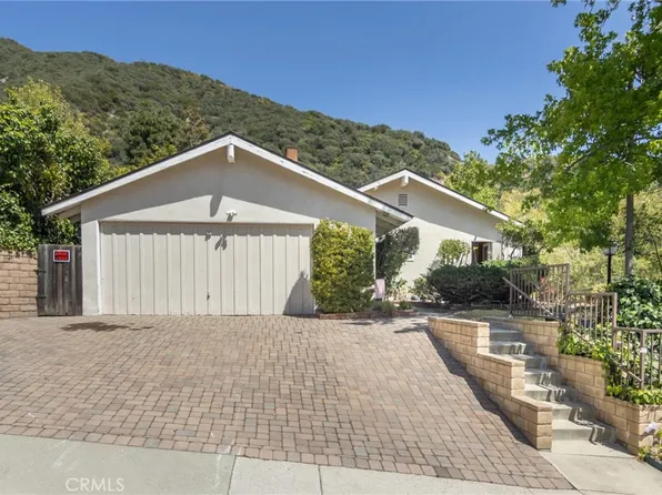 2115 Normanton Dr, La Canada Flintridge, CA 91011
