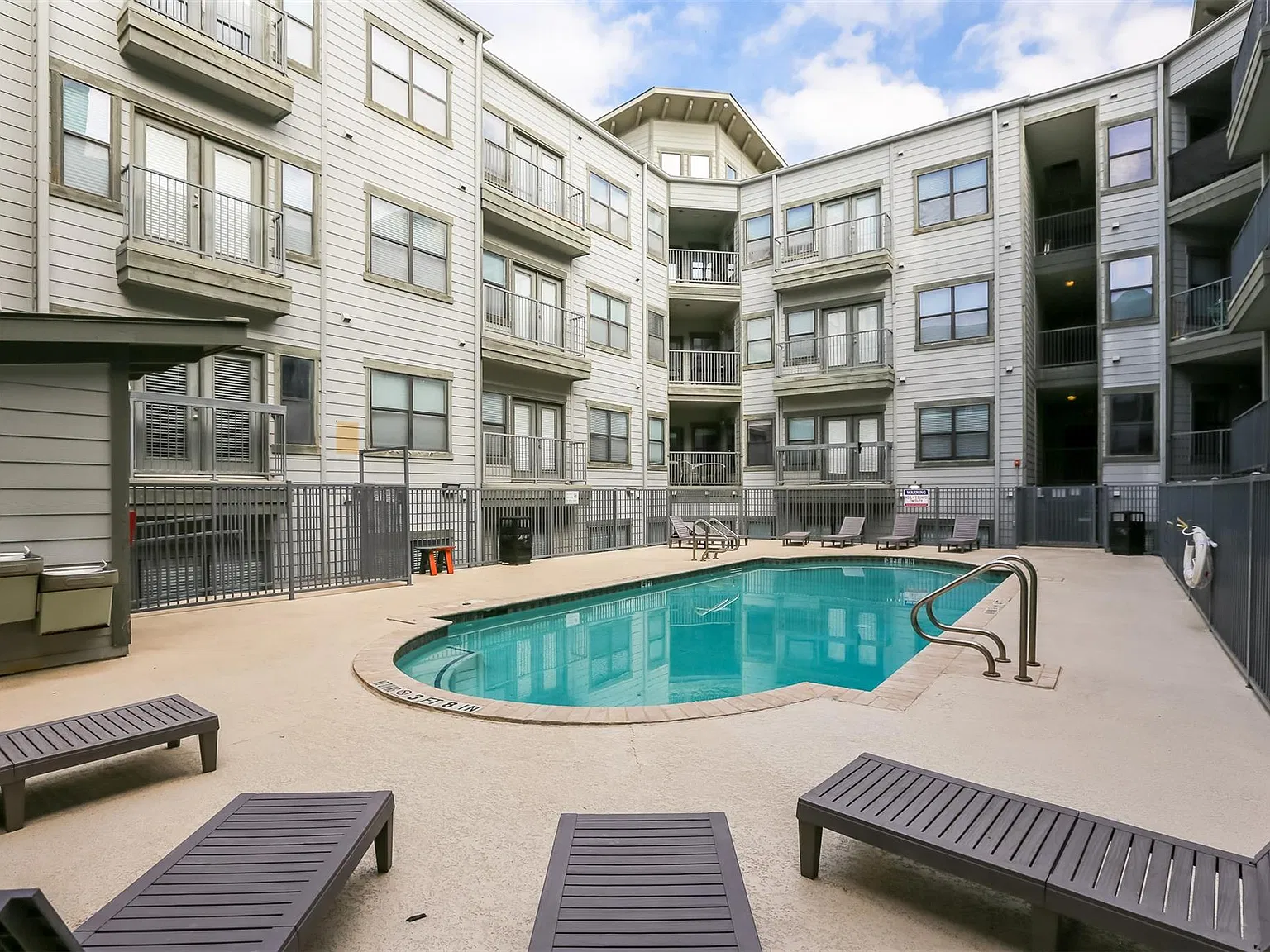 1 bed, 1.0 bath, 533 sqft, $1,495 — Photo 4