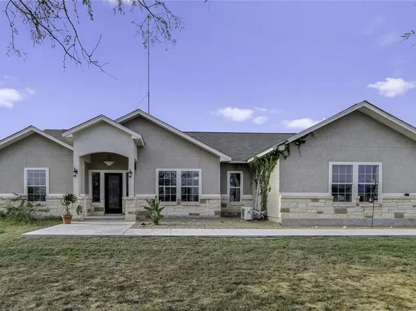 105 Hidden Haven, Floresville, TX 78114