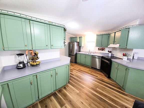 3rd image of 100 Phelps St Lot 6