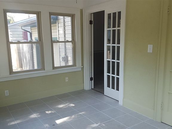 3rd image of 2304 Cumberland St