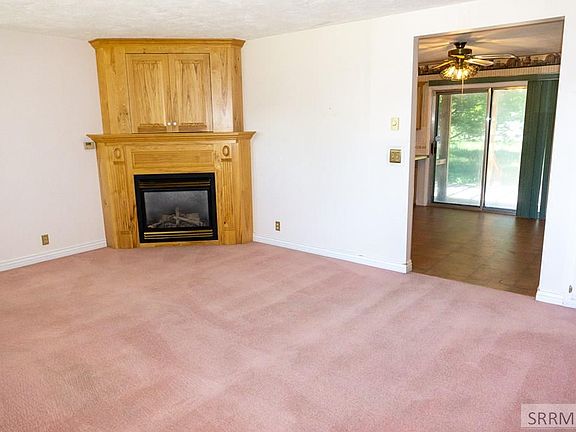 2nd image of 230 S Amy Ln