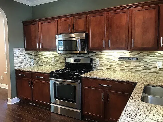 4 bed, 2.5 bath, 1664 sqft, $2,250 — Photo 2