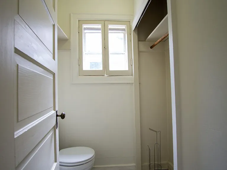 2268 NW Johnson St #6 — Photo 9