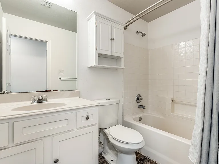 311 Charleston Dr — Photo 21