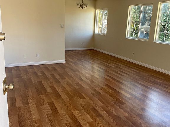3rd image of 9036 Carson St #1