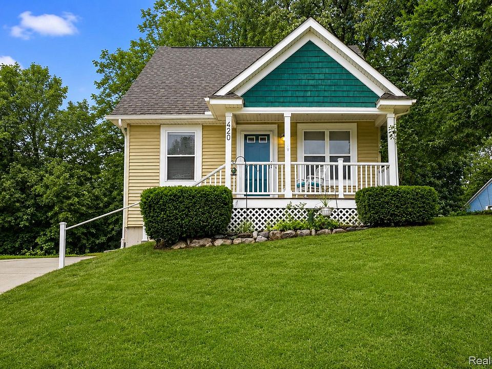 1st image of 420 Montclair Ln