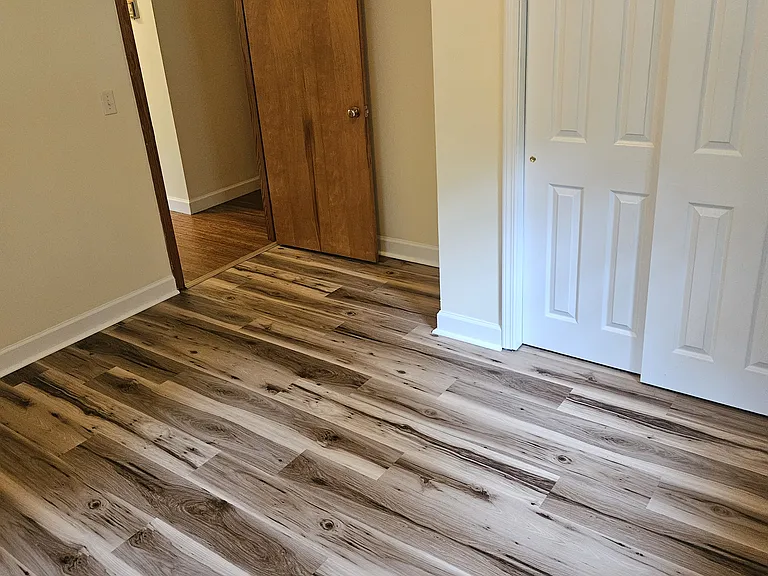 1501 Oak St — Photo 16