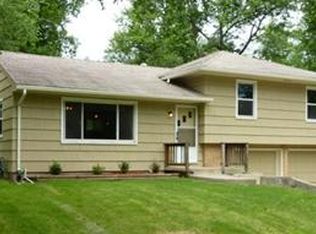 8824 N Charlotte St, Kansas City, MO 64155