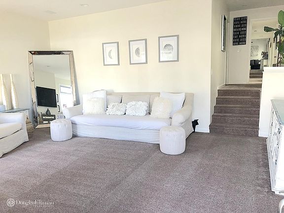 2nd image of 520 Iris Ave #A