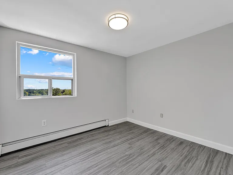 148 Concession St E — Photo 19