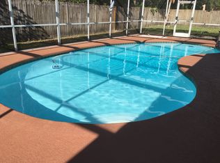 805 Senate Ct, Tampa, FL 33613
