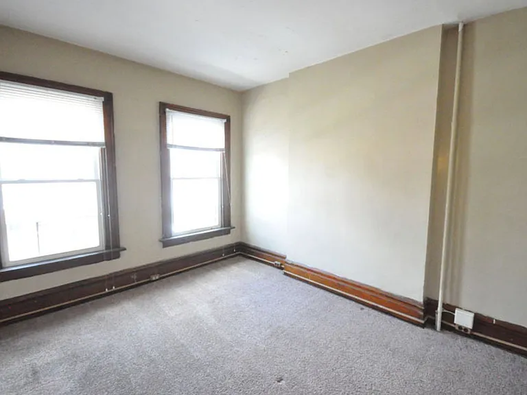 177 E 11th Ave — Photo 11