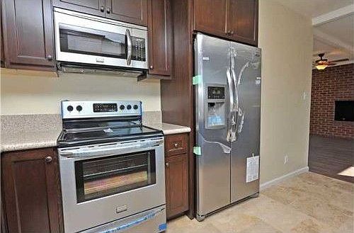 3rd image of 1121 Alta Calle