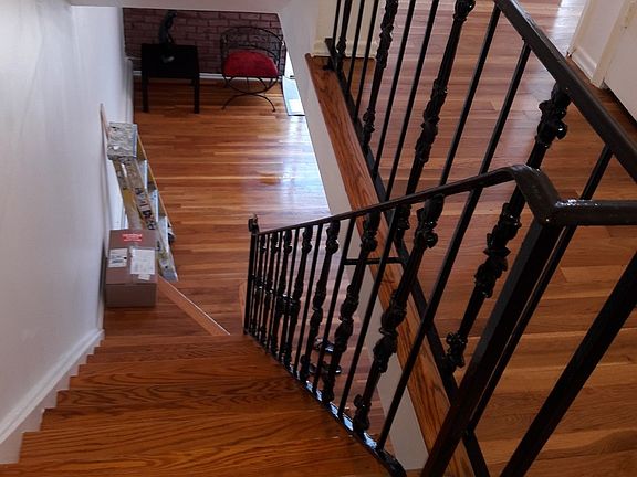 stairs to bedrooms & bath