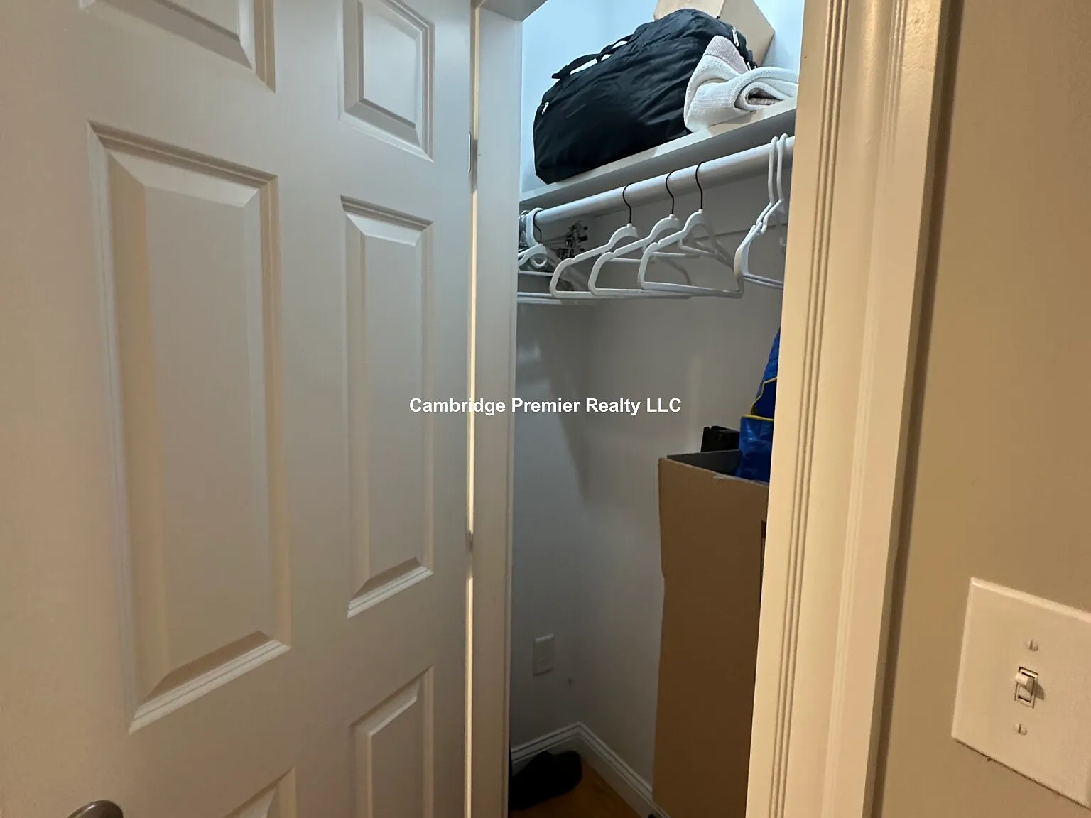 2 bed, 900 sqft, $2,900 — Photo 3