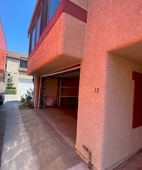 1015 Arcadia Ave — Photo 1