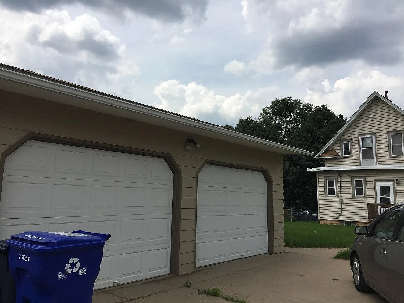 96 Lawson Ave W — Photo 3