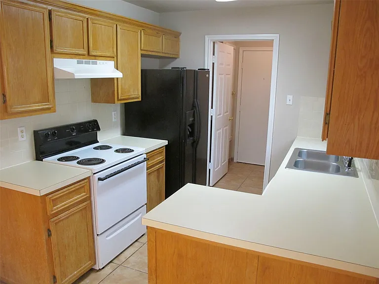 902 Quartz Ct #B — Photo 20