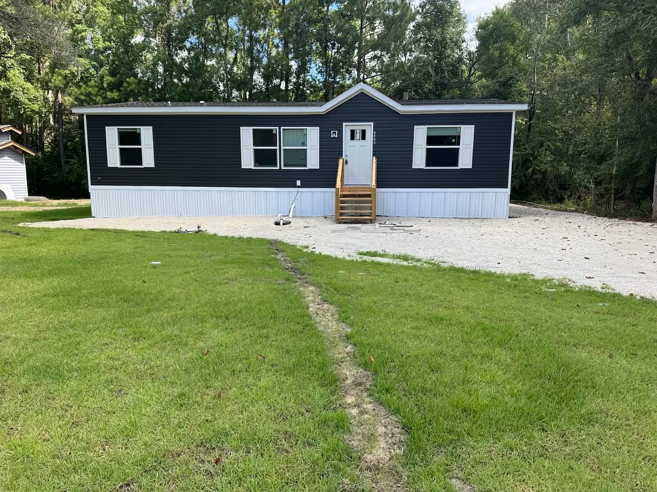 3 bed, 1323 sqft, $2,950 — Photo 2
