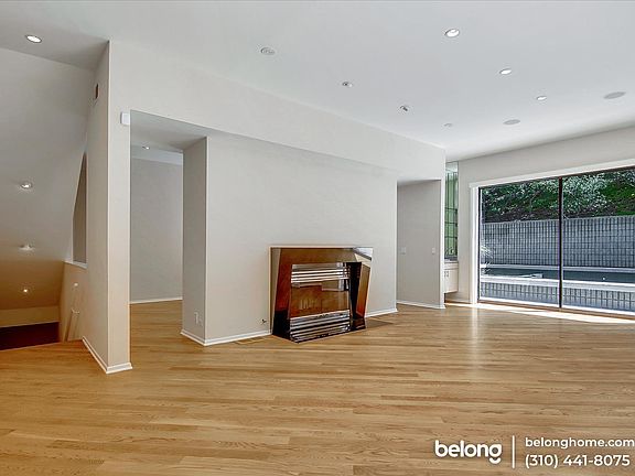 3rd image of 3522 Knobhill Dr
