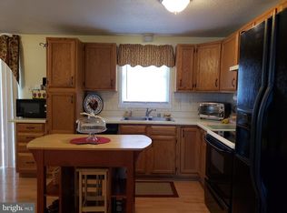 15 Leader Dr, Newark, DE 19713