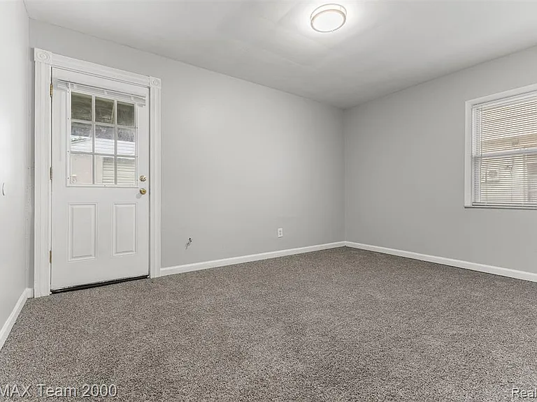 7322 Fenton St — Photo 21