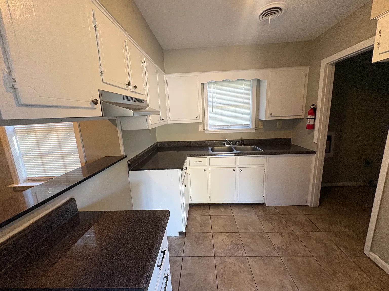 Fantastic 3 Bed 2 Bath Home! — Photo 3
