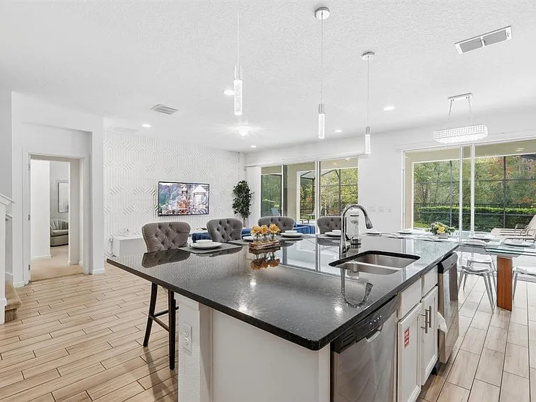 518 Marcello Blvd — Photo 8
