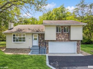 3190 Christmas Tree Rd, Decatur, IL 62521