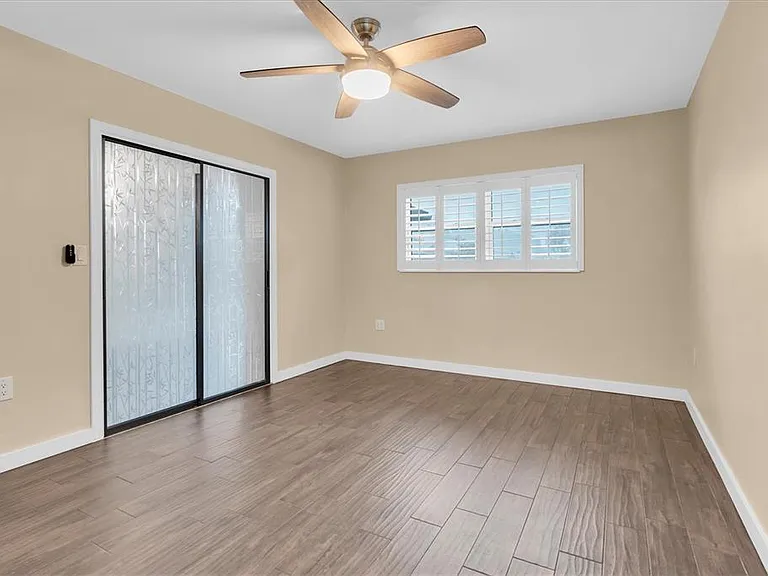3203 Charter Club Dr #B — Photo 23