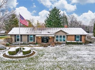 1566 Red Fox Dr, Dayton, OH 45432