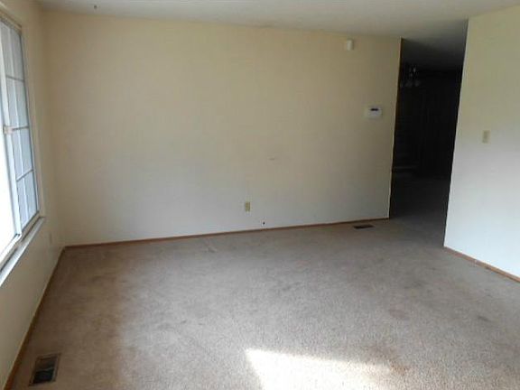 4th image of 2027 Knollwood Dr