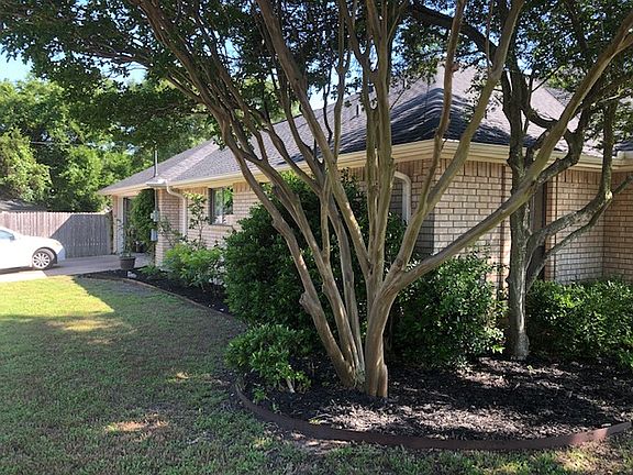 2nd image of 810 Penn Pl