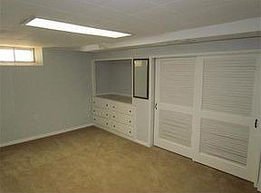 5th image of 18 Woodway Dr