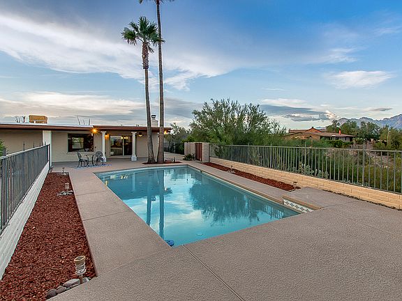 2nd image of 2621 W Calle Del Santo