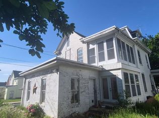 102 E 3rd St, Waynesboro, PA 17268