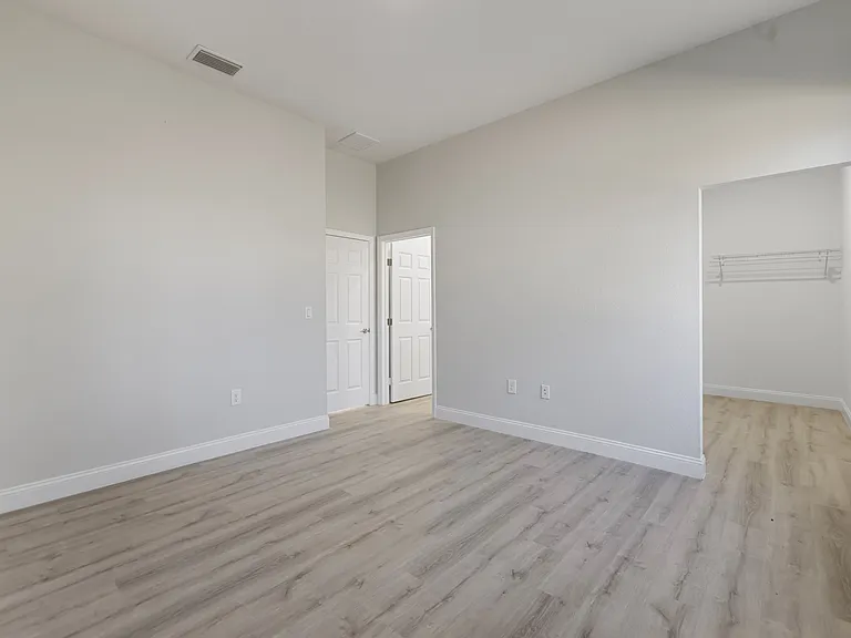232 Fowler Ave S — Photo 19