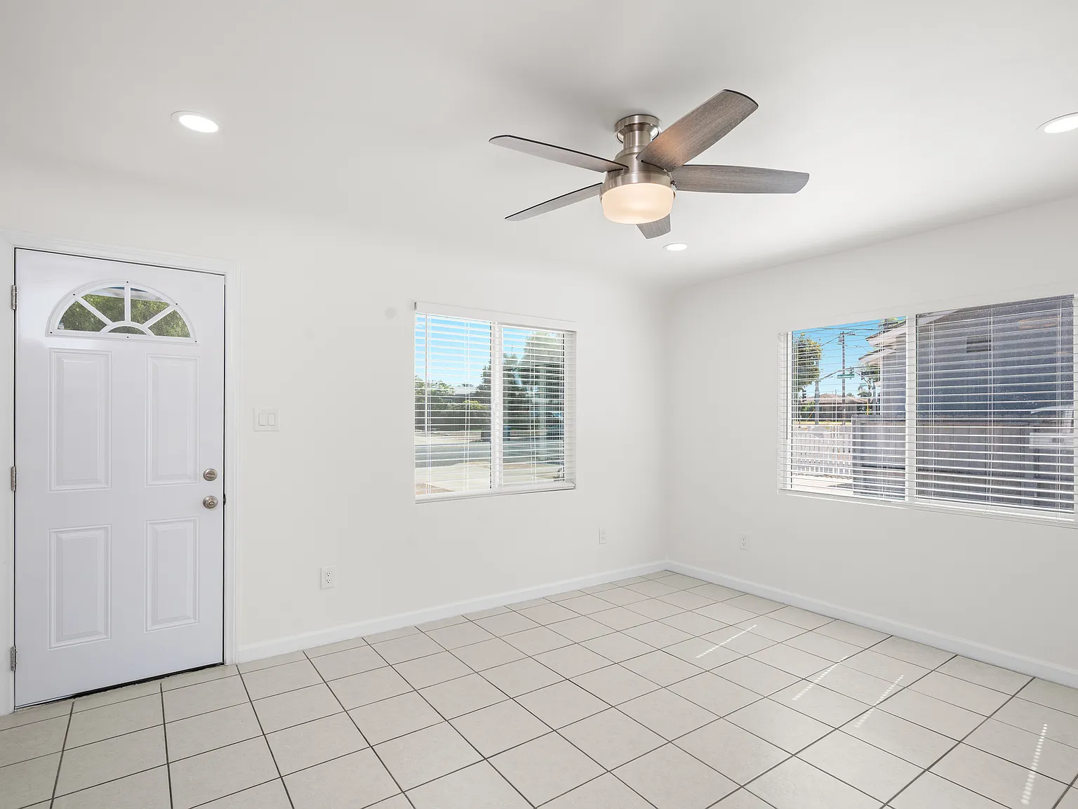 2 bed, 792 sqft, $3,000 — Photo 4