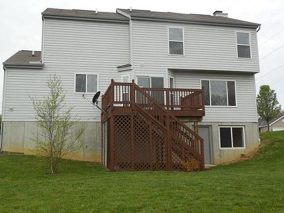 3rd image of 8485 Whitewood Ct