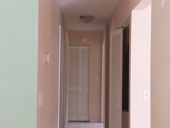 Hallway with Bedrooms/ Bathrooms