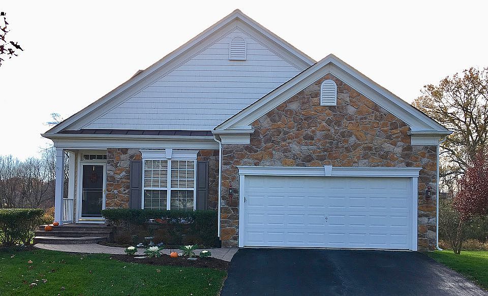 1st image of 129 Lantana Dr