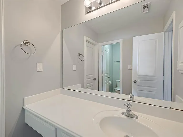 3508 Garrow St — Photo 18