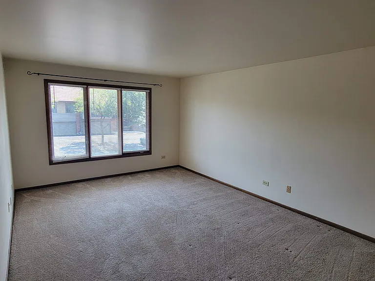 805 Oakton St — Photo 26