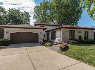 113 56th Ct, Downers Grove, IL 60516