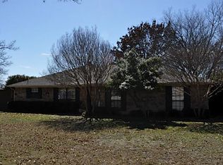 116 Suburban Dr, Ovilla, TX 75154