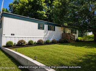 112 Queen St, Clinton, TN 37716