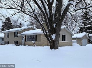 2670 Mayer Ln N, Maplewood, MN 55119