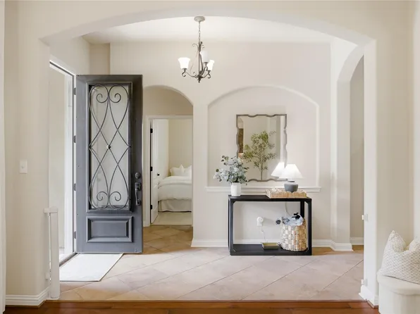 214 Bellagio Dr, Lakeway, TX 78734