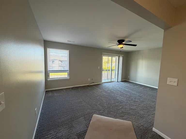 406 W Indiana St #B3 — Photo 5